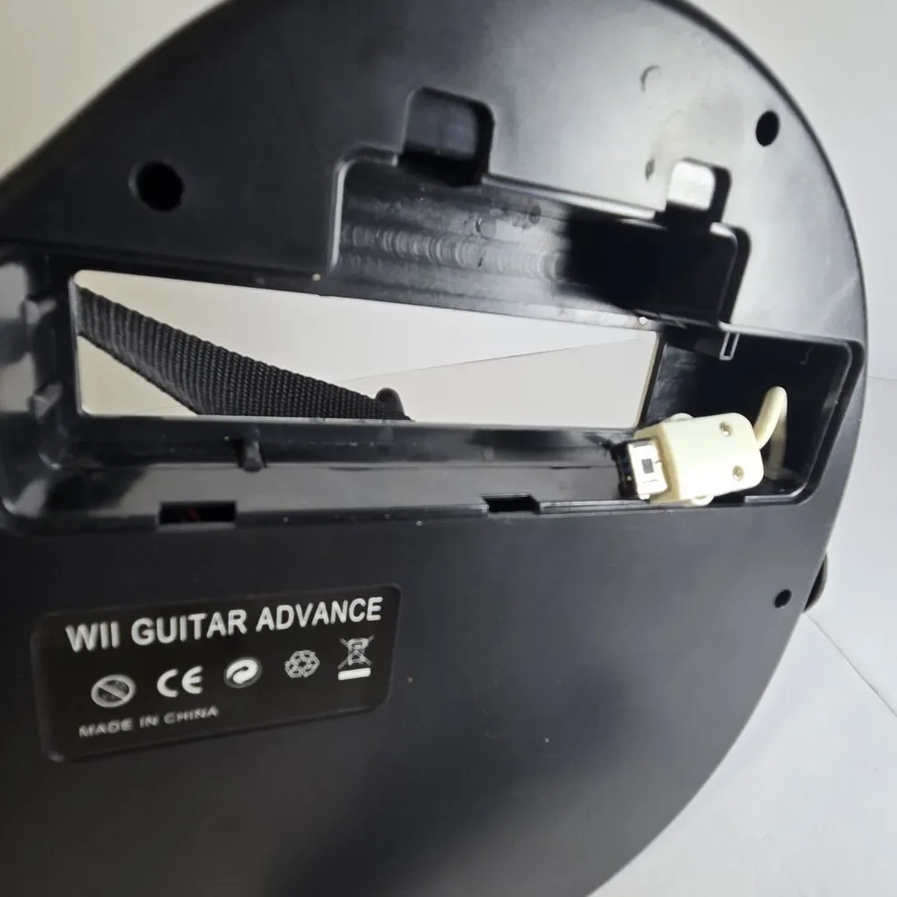 Wii Guitar Advance White Guitar Controller Nintendo Wii Powers On w/ Strap